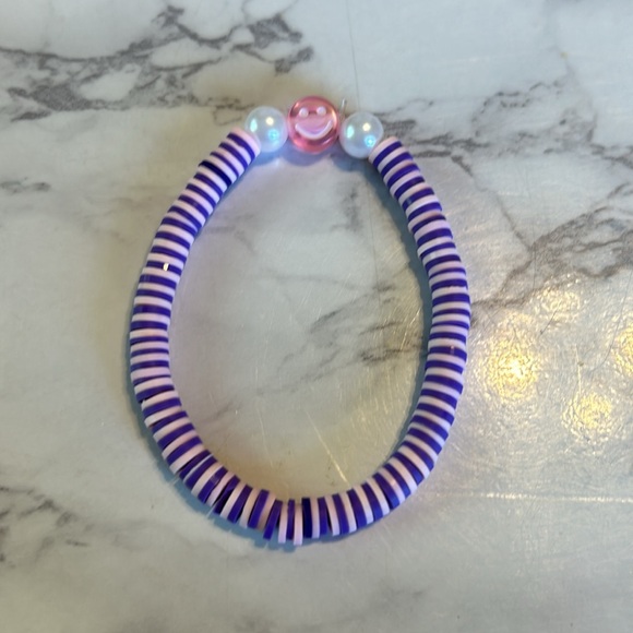 Smiley face clay bead bracelet - Picture 2 of 2